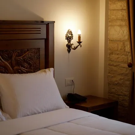 Rose Garden Hotel Gjirokastër
