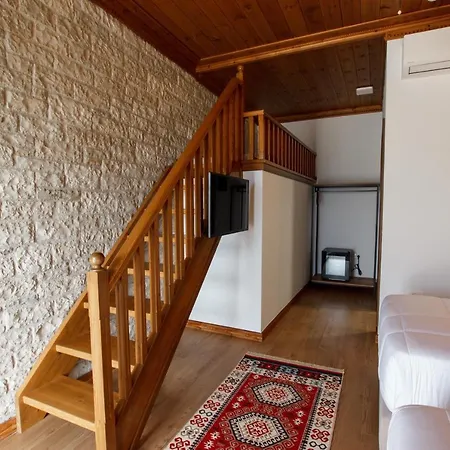 Hotel Rose Garden Gjirokastër