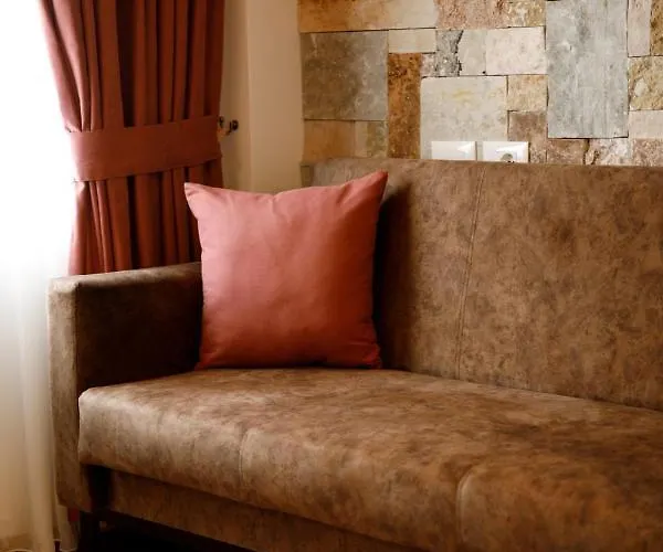 Hotel Rose Garden Gjirokaster