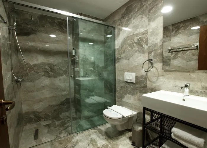 Rose Garden Hotel Gjirokaster